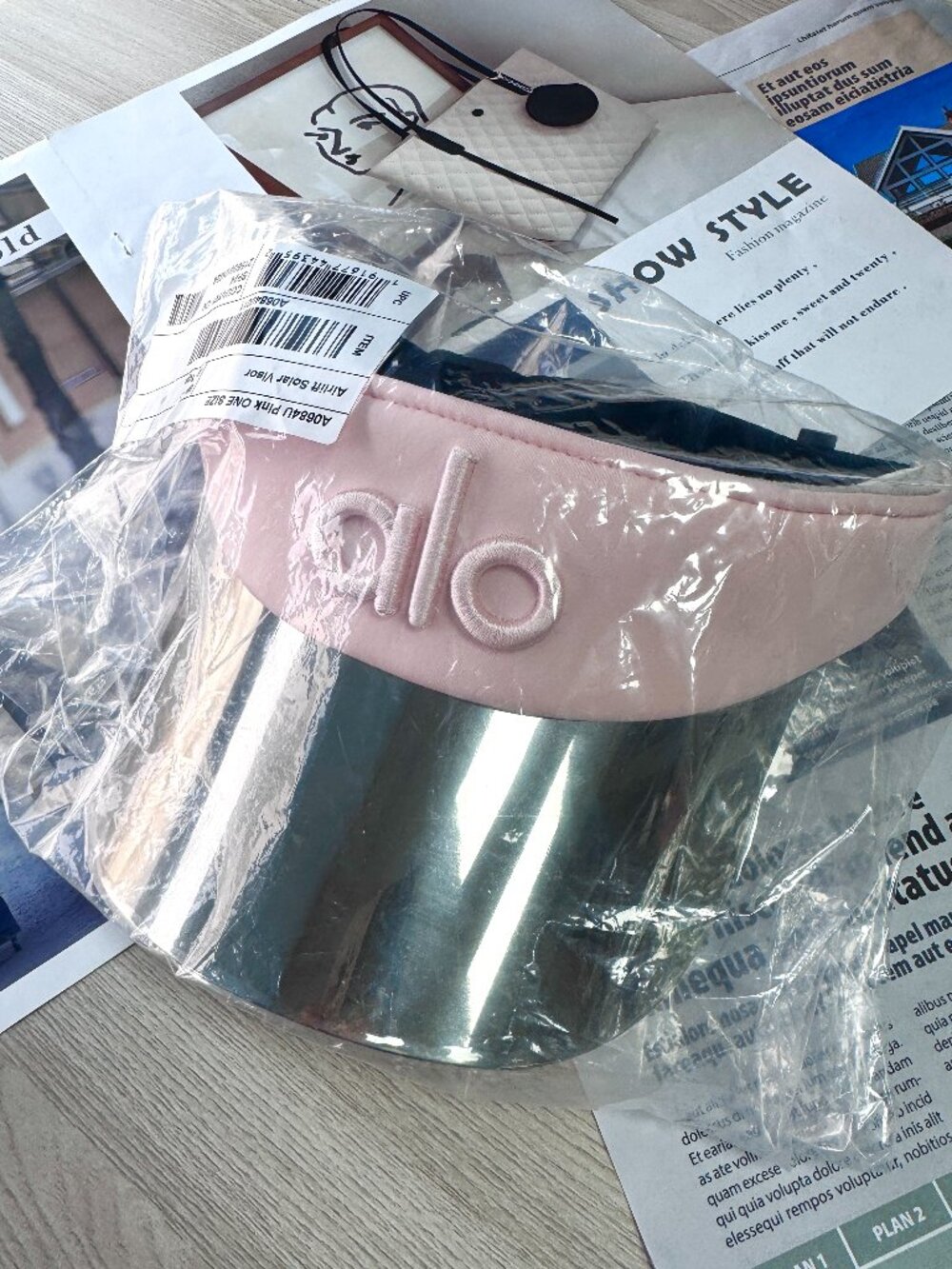 NWT😘 Alo Yoga Airlift Solar Visor Pink Tennis Golf Cap 💟Baseball cap/travel - Picture 5 of 5